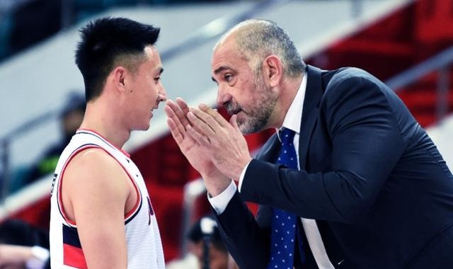  篮网主教练下课助教暂代帅位  