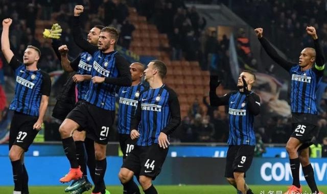  弗赖堡主帅创造队史最佳开局  