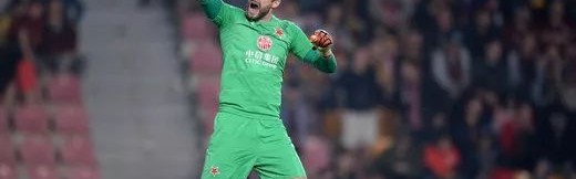  科隆门将超神扑救零封拜仁攻击群  