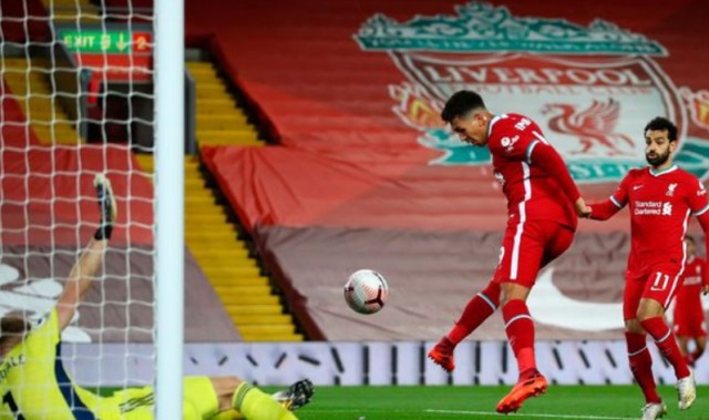  奥格斯堡反击效率惊人三分钟两球逆转法兰克福