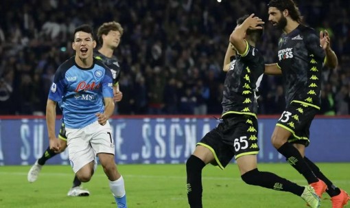  AC米兰完胜克雷莫内塞，吉鲁头槌定乾坤