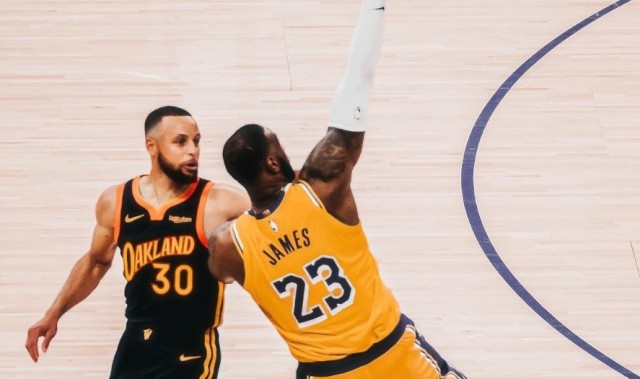  湖人险胜勇士，晋级总决赛在望  