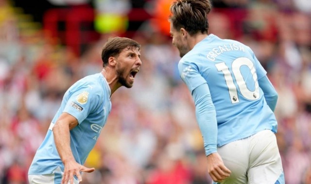  曼城铁卫头槌制胜，连续十场零封创英超新纪录  