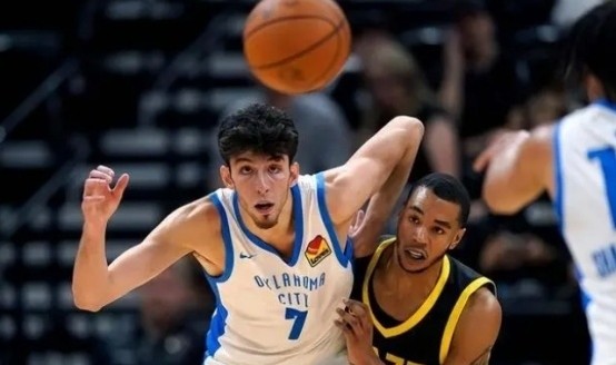  雷霆新秀霍姆格伦荣膺月最佳新秀  