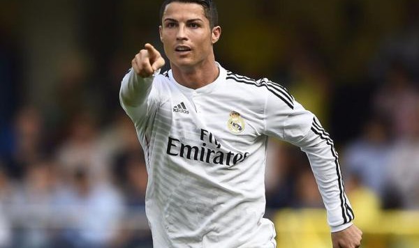  若昂·佩德罗临危受命，埃弗顿客场逼平曼联止连败  