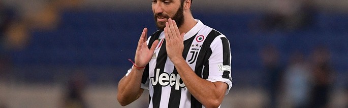  意甲传奇退役，布冯含泪告别绿茵场  