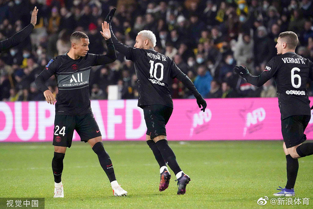  巴黎圣日耳曼客场奏凯，继续领跑法甲积分榜