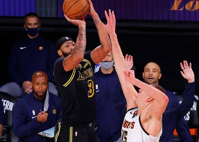  戈贝尔两双森林狼双杀掘金展现西部第一竞争力