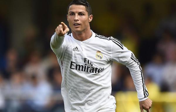  若昂·佩德罗临危受命，埃弗顿客场逼平曼联止连败  