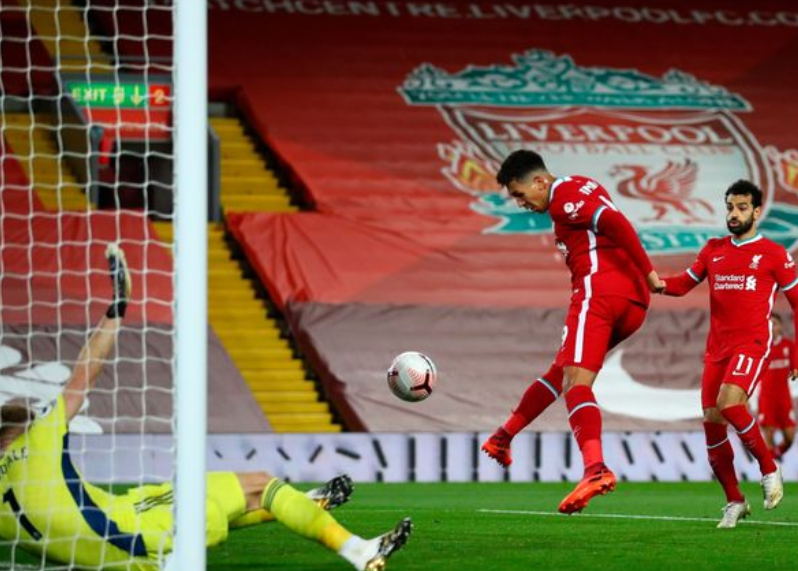  奥格斯堡反击效率惊人三分钟两球逆转法兰克福